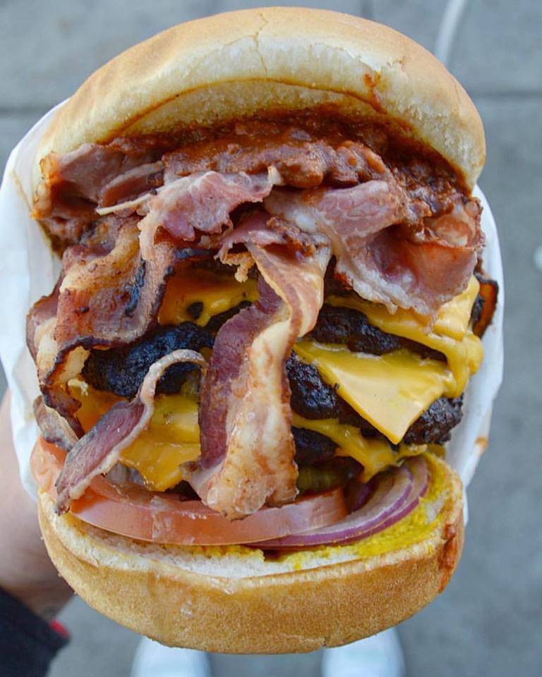 Rogers Burgers | restaurant | 591 N D St, San Bernardino, CA 92401, USA | 9093818001 OR +1 909-381-8001