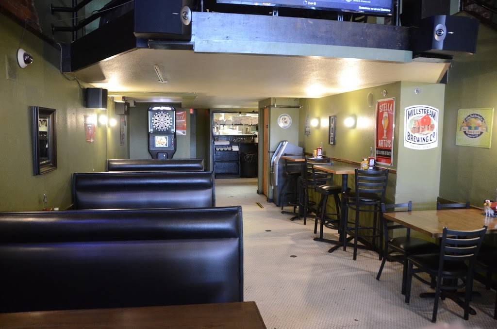 Quintons Bar & Deli | restaurant | 215 E Washington St, Iowa City, IA 52240, USA | 3193547074 OR +1 319-354-7074