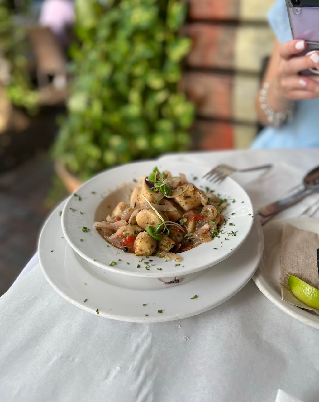 MOFONGO RESTAURANT CALLE 8 | restaurant | 1644 SW 8th St, Miami, FL 33135, USA | 7865421645 OR +1 786-542-1645