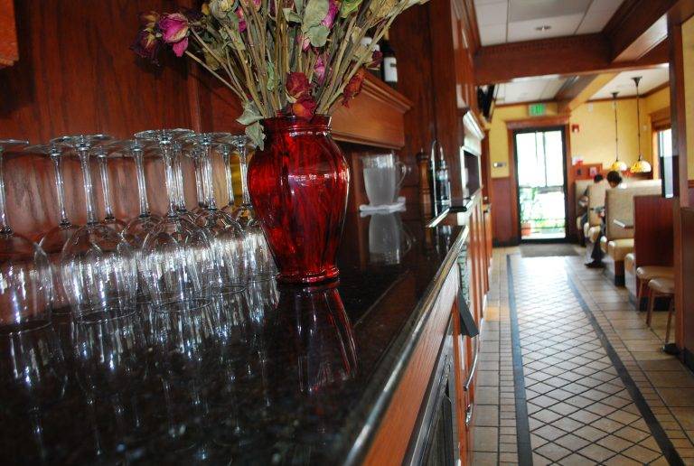 Jimmys Pizzeria and Restaurant | restaurant | 1975 W Main St, Stamford, CT 06902, USA | 2033484997 OR +1 203-348-4997