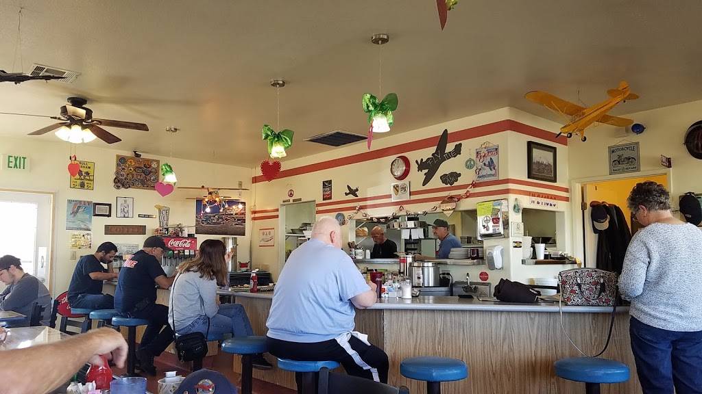 Hangar One Cafe | cafe | 4200 Walden Weaver Rd, Hemet, CA 92545, USA | 9517665460 OR +1 951-766-5460