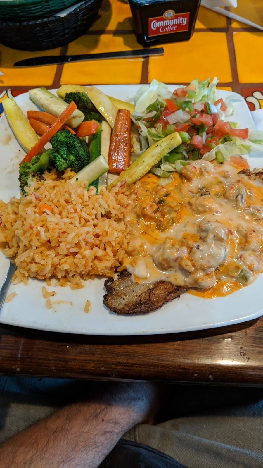 Sombreros Mexican Restaurant | restaurant | 28050 Walker South Rd South, Walker, LA 70785, USA | 2256656996 OR +1 225-665-6996