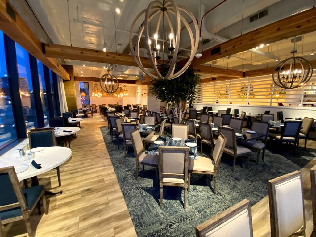 The Hampton Social | restaurant | 201 1st Ave S, Nashville, TN 37201, USA | 6156227772 OR +1 615-622-7772