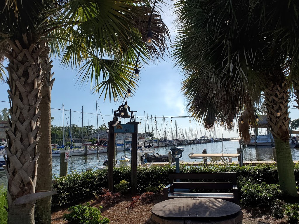 Sunset Pointe at Fly Creek Marina | restaurant | 831 N Section St, Fairhope, AL 36532, USA | 2519907766 OR +1 251-990-7766