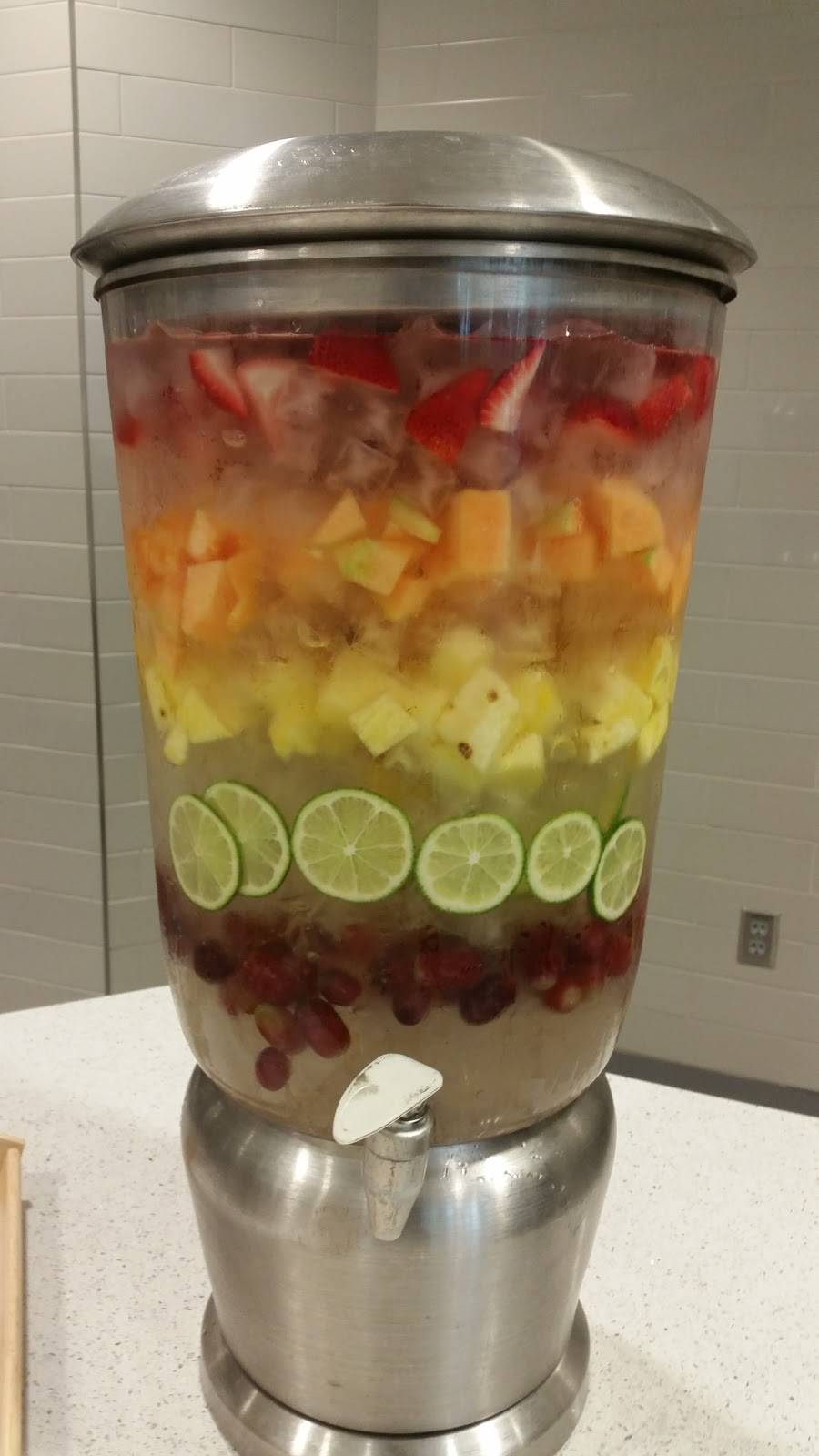 Rising Roll Gourmet Cafe | restaurant | 12901 Bruce B Downs Blvd, Tampa, FL 33612, USA | 8139741274 OR +1 813-974-1274