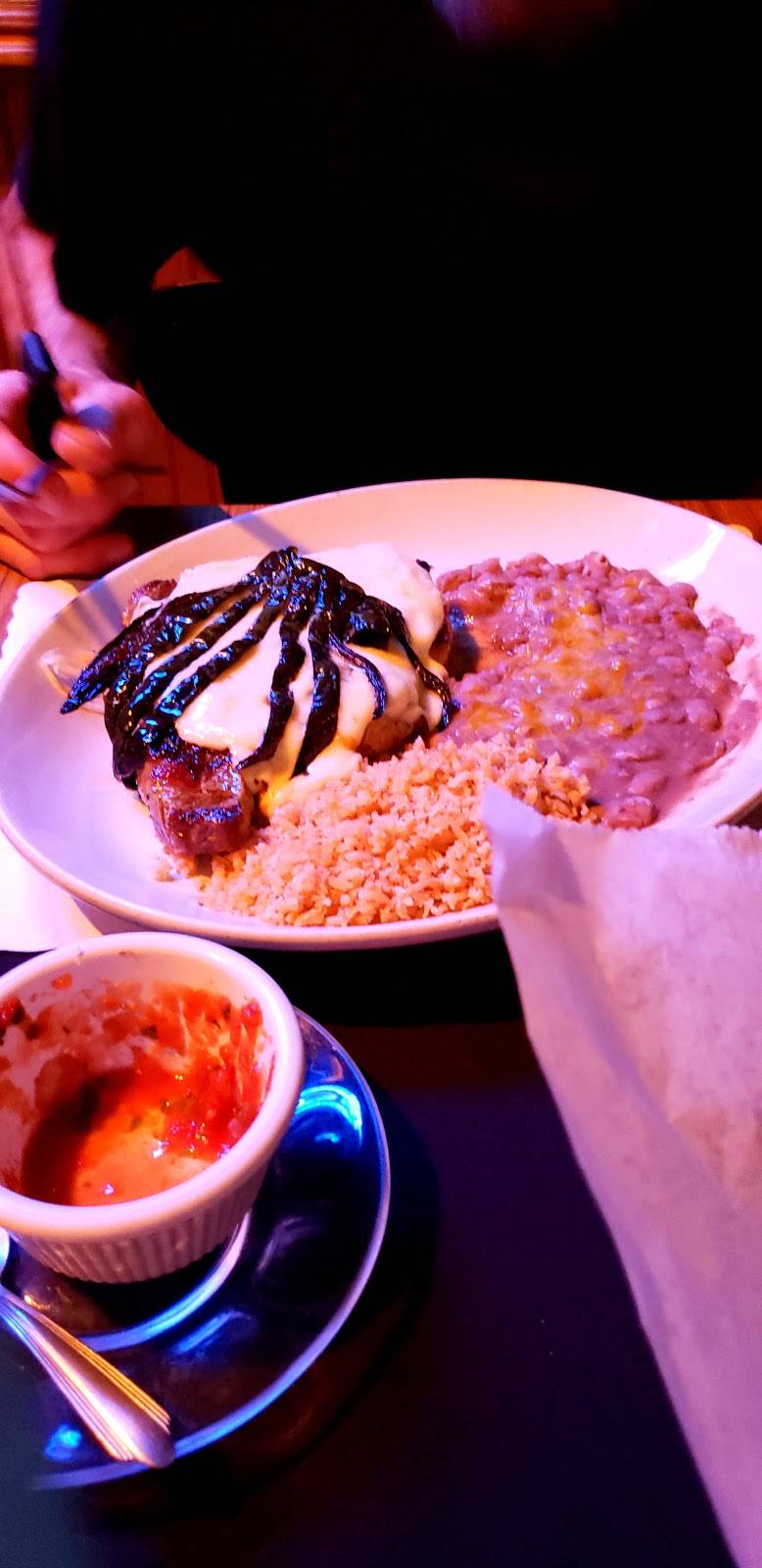 Casablanca | restaurant | 320 Main St, Racine, WI 53403, USA | 2626322272 OR +1 262-632-2272