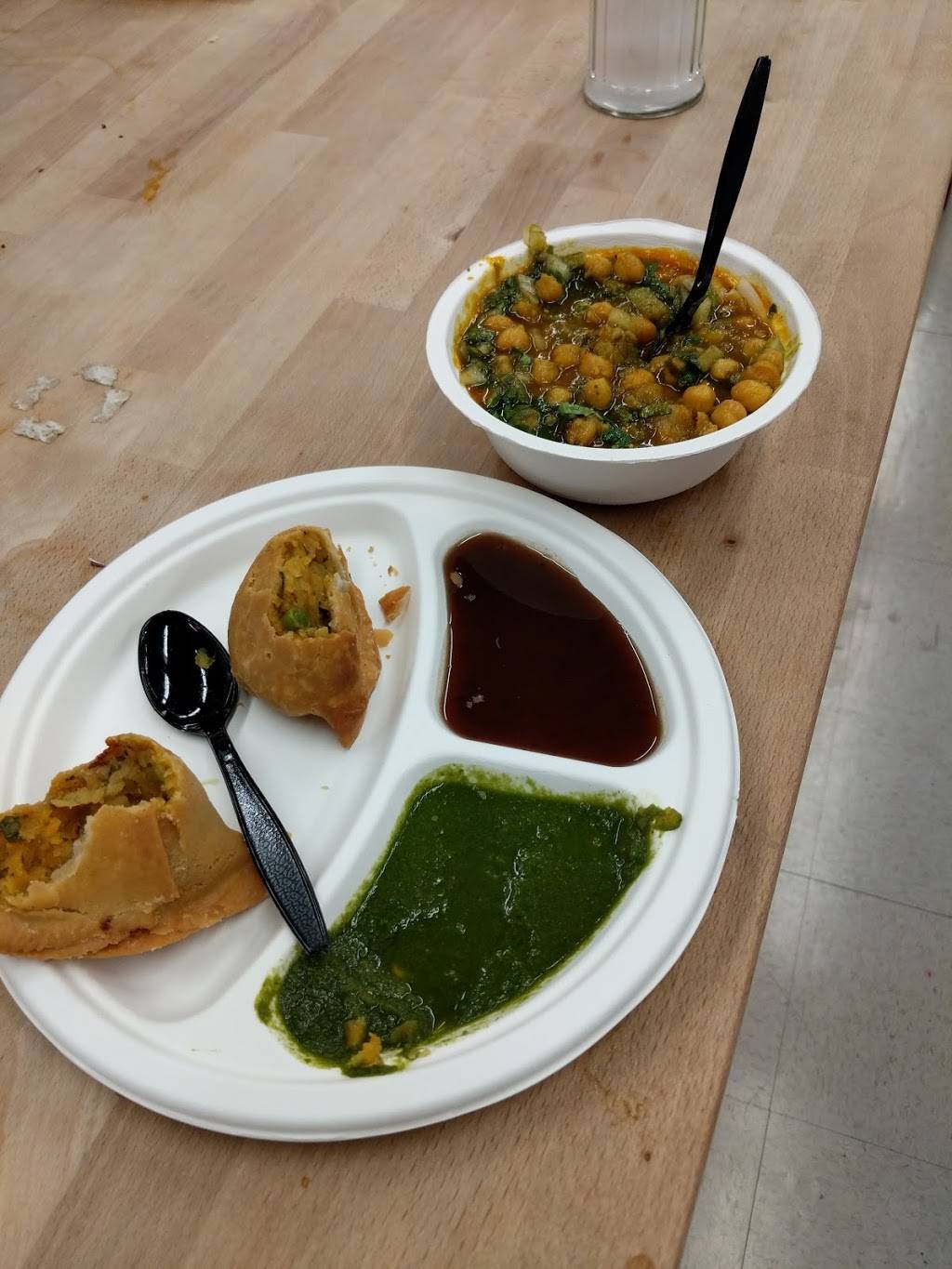 Radhe Chaat Express | restaurant | 812 W El Camino Real, Sunnyvale, CA 94087, USA | 4087465525 OR +1 408-746-5525