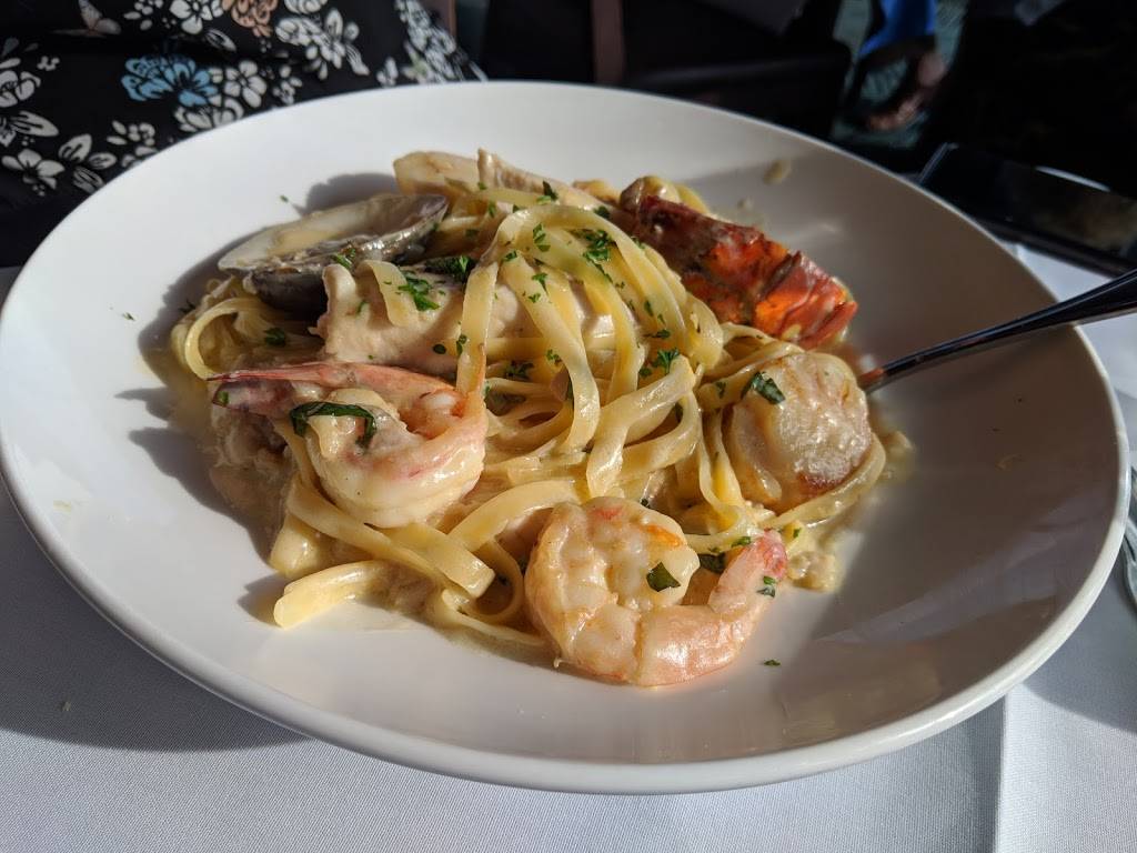 Billys Stone Crab Hollywood | restaurant | 400 N Ocean Dr, Hollywood, FL 33019, USA | 9549232300 OR +1 954-923-2300