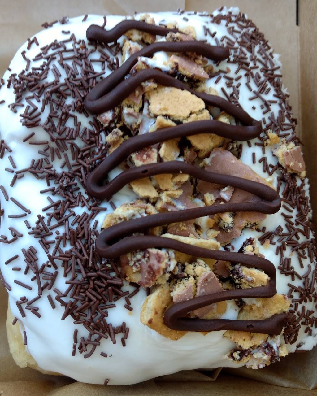 Donut Bar | restaurant | 1380 Garnet Ave, San Diego, CA 92109, USA | 8589002012 OR +1 858-900-2012