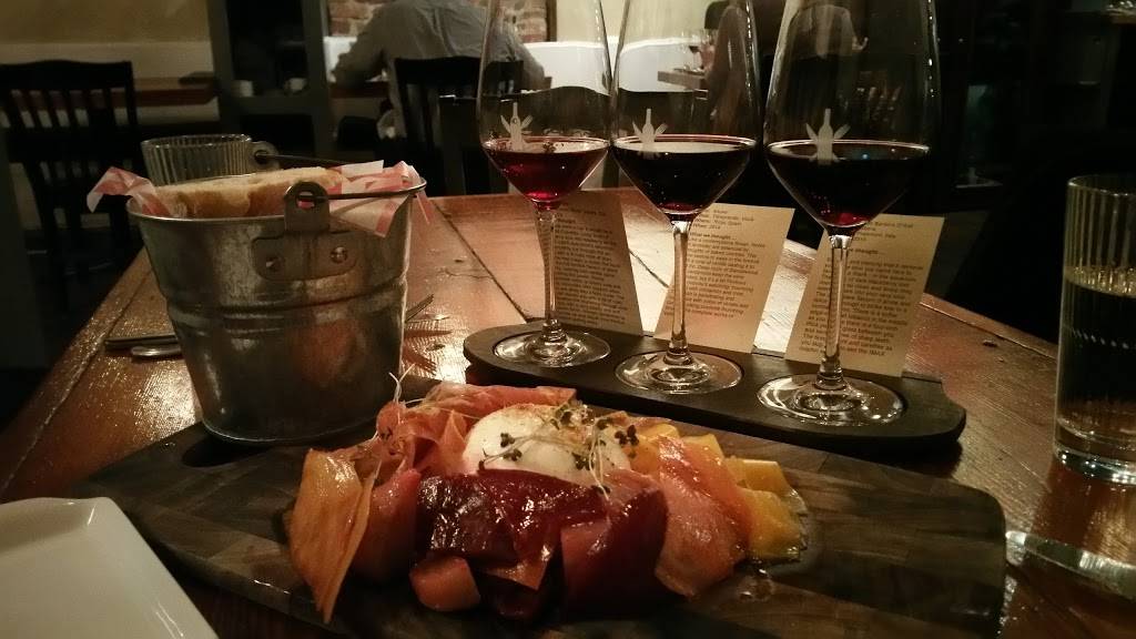 The Wine Kitchen | restaurant | 7 S King St, Leesburg, VA 20175, USA | 7037779463 OR +1 703-777-9463