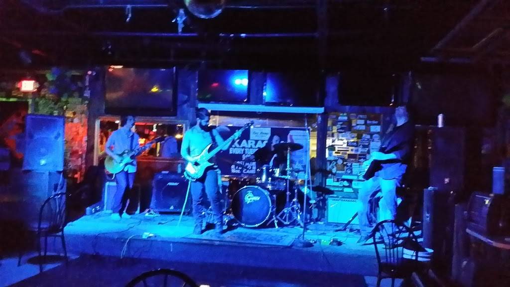 The Boro Bar & Grill | restaurant | 1211 Greenland Dr, Murfreesboro, TN 37130, USA | 6158954800 OR +1 615-895-4800