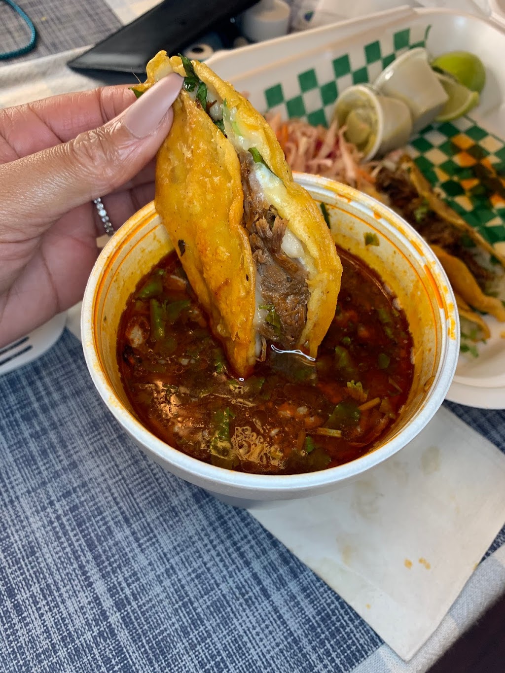 Tacos Nganas | restaurant | 4255 Summer Ave, Memphis, TN 38122, USA | 9014373087 OR +1 901-437-3087