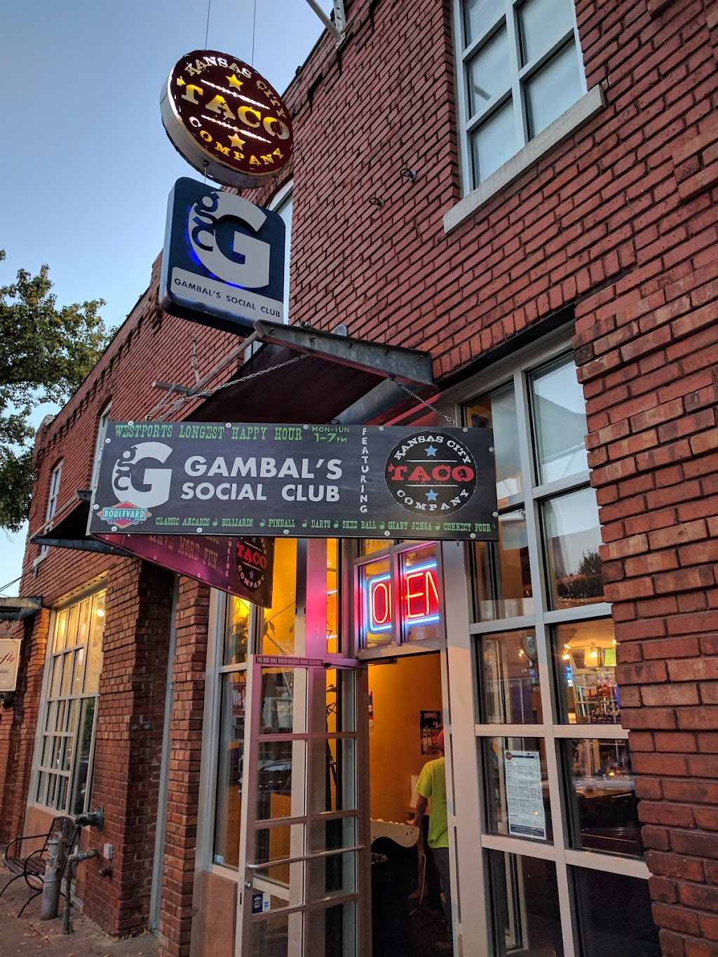 Gambals Social Club | restaurant | 4116 Pennsylvania Ave, Kansas City, MO 64111, USA | 8162986477 OR +1 816-298-6477