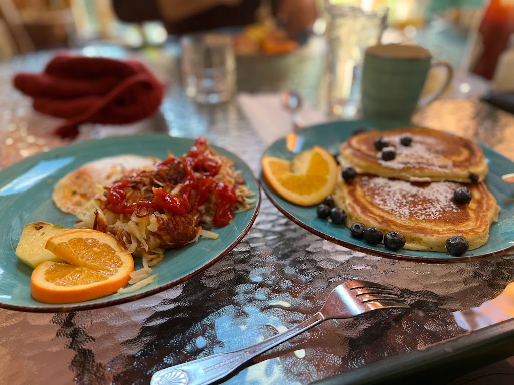 The Wild Flower Grill | restaurant | 4250 NE Hwy 101, Lincoln City, OR 97367, USA | 5419949663 OR +1 541-994-9663