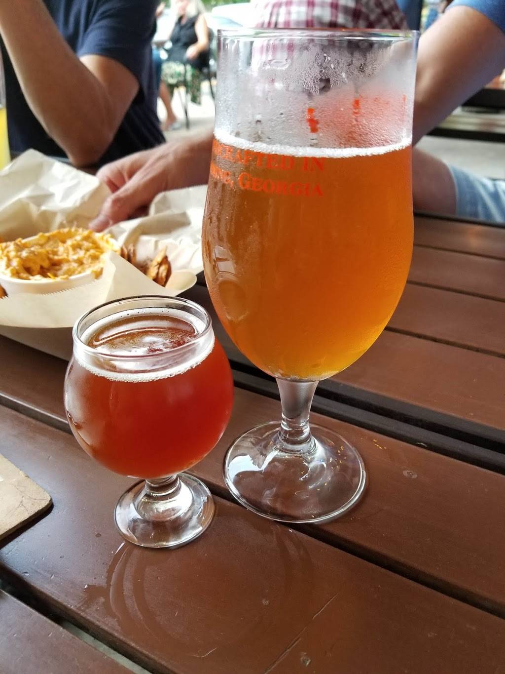 Cherry Street Taproom | restaurant | 5810 Bond St, Cumming, GA 30040, USA | 6784568189 OR +1 678-456-8189