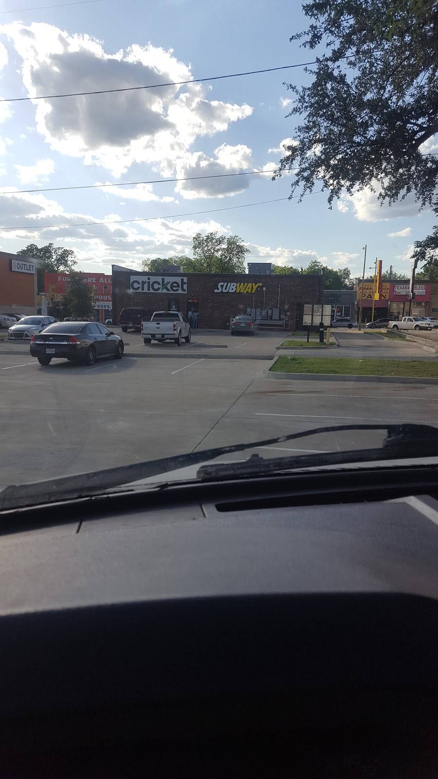 Subway Restaurants | restaurant | 5416 E Grand Ave, Dallas, TX 75223, USA | 4699177409 OR +1 469-917-7409