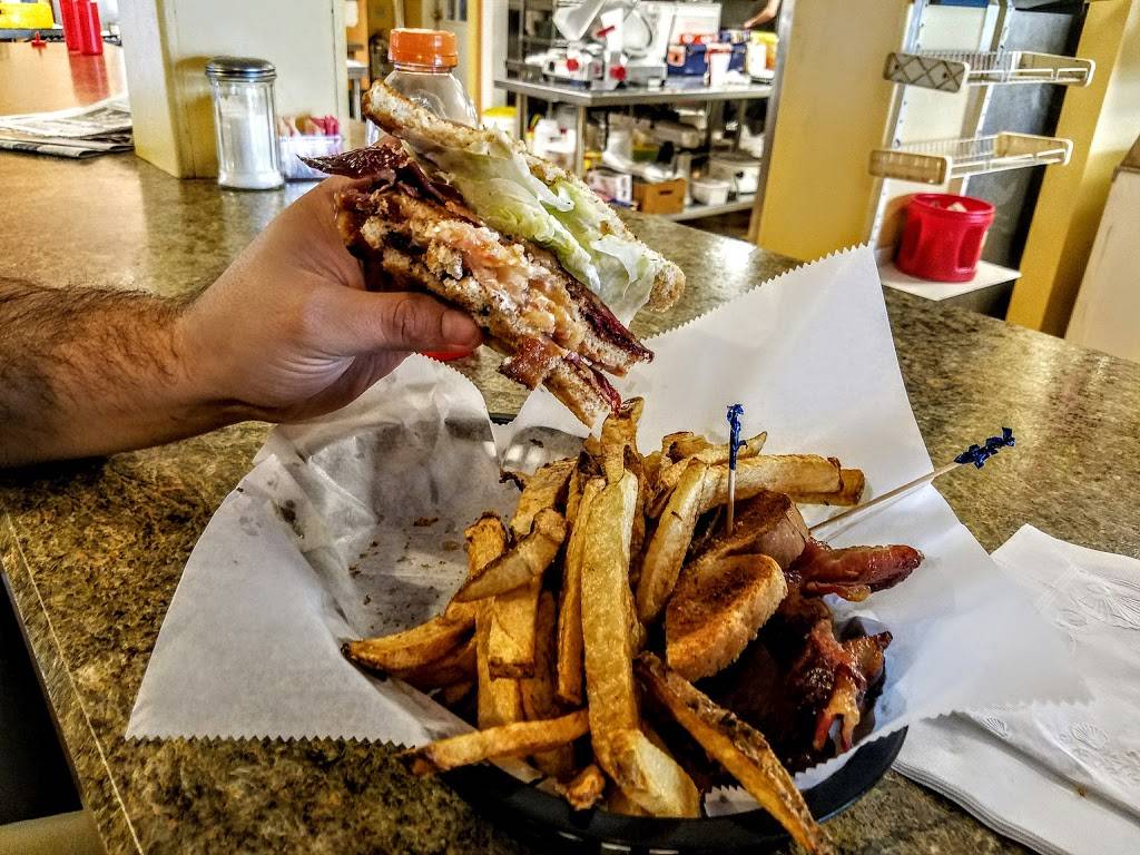 Warrensville General Store | restaurant | 5849 Warrensville Rd, Williamsport, PA 17701, USA | 5704352273 OR +1 570-435-2273