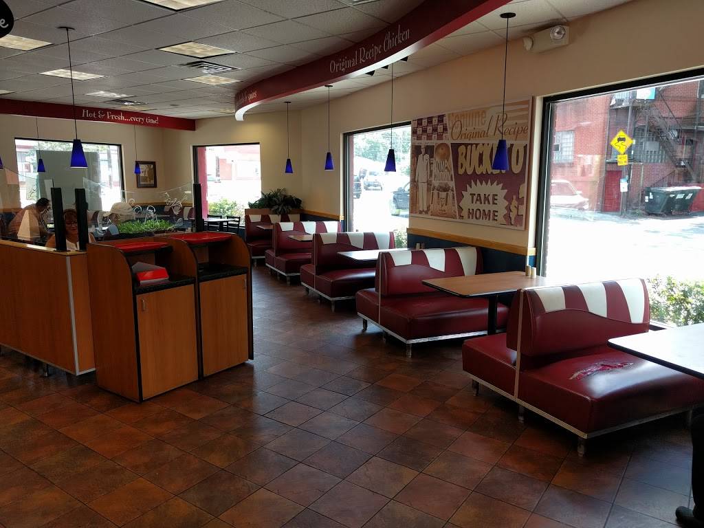 KFC | restaurant | 440 Main St, Stroudsburg, PA 18360, USA | 5704215670 OR +1 570-421-5670