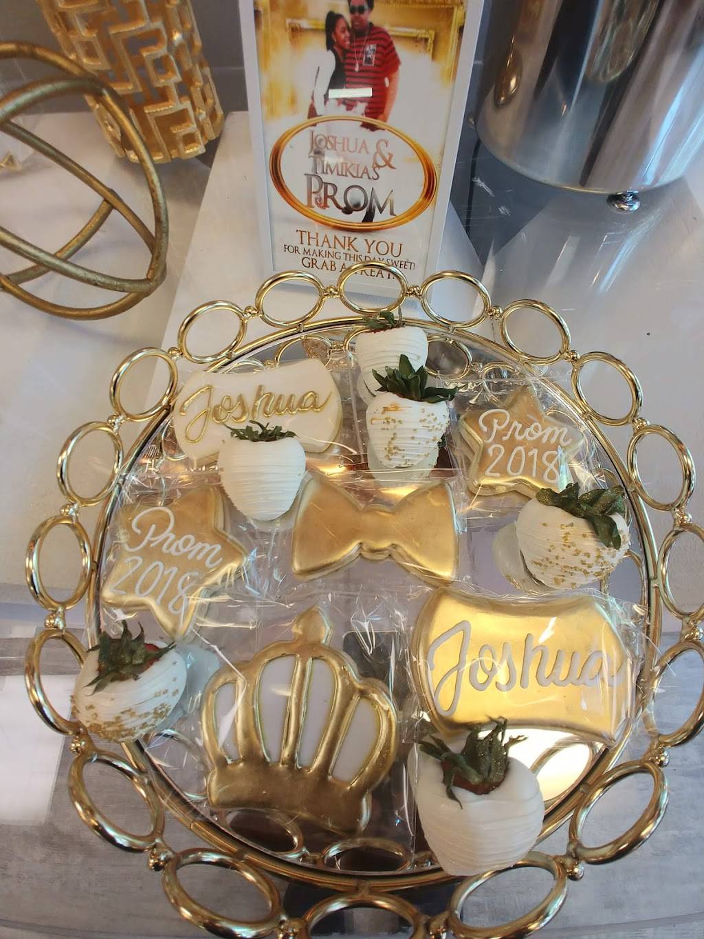 Island Vibes Jerk Chicken Restaurant | restaurant | 1442 W 103rd St, Chicago, IL 60643, USA | 7737795540 OR +1 773-779-5540