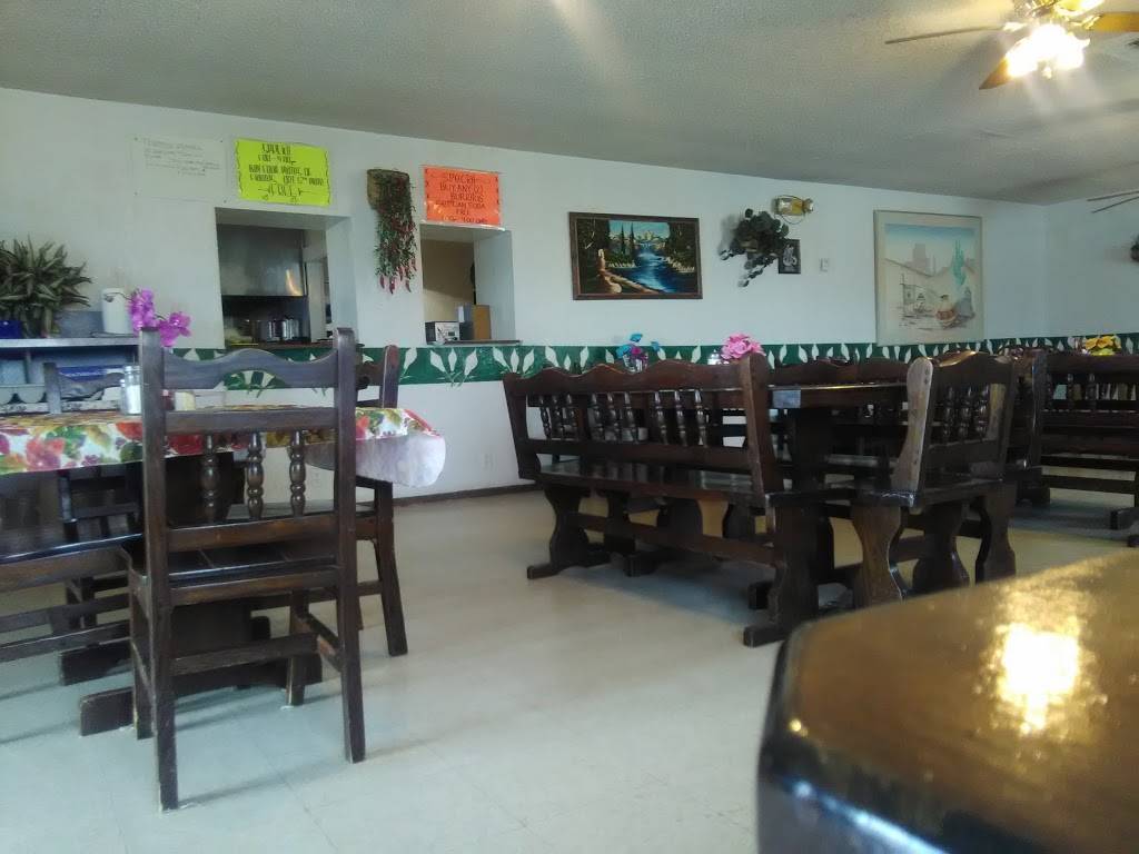 Nenas Restaurant | restaurant | 520 E Main St, Fabens, TX 79838, USA | 9157642919 OR +1 915-764-2919