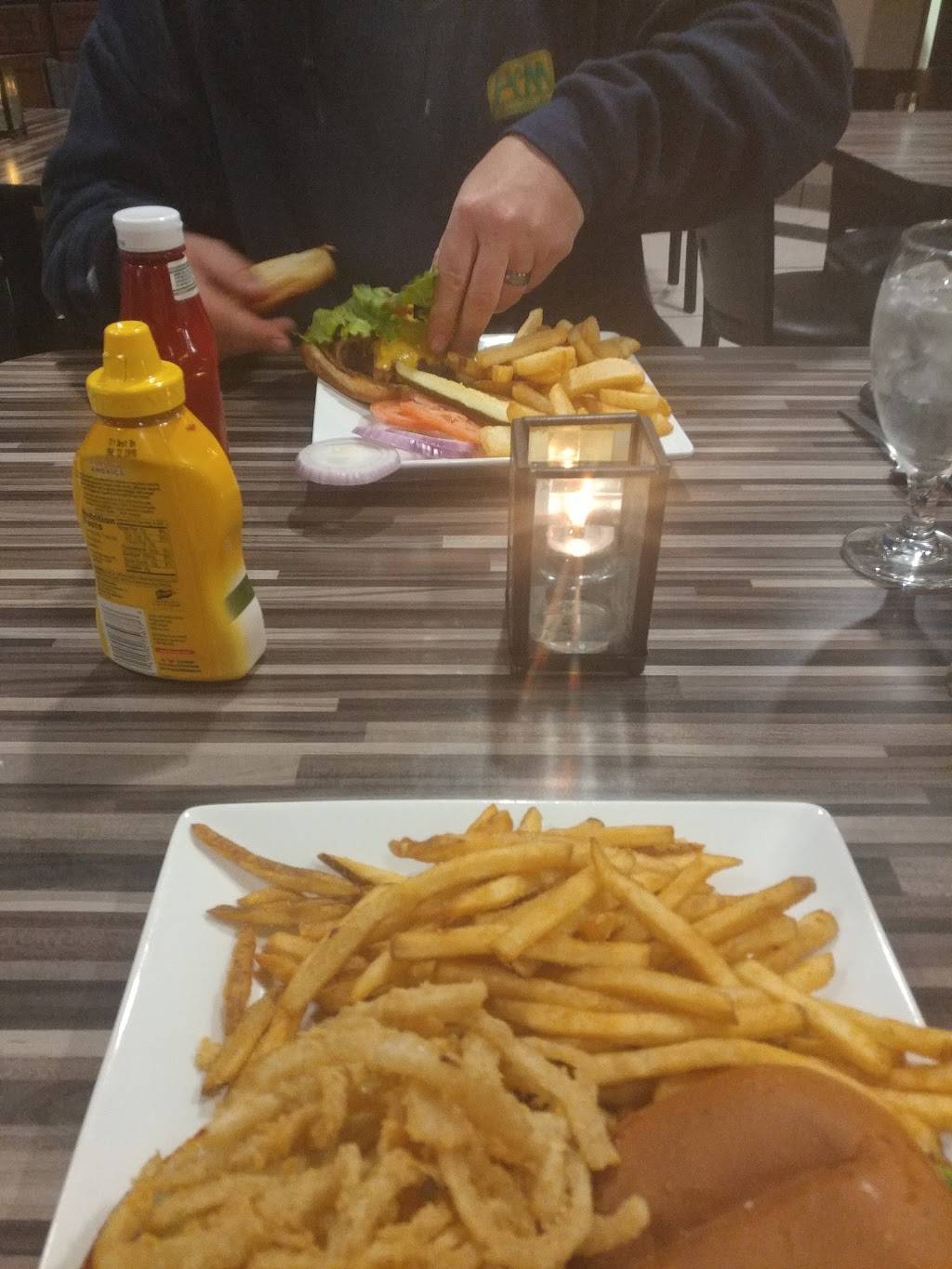 Brick House Grill | restaurant | 920 W Lincoln Ave, Charleston, IL 61920, USA | 2175122174 OR +1 217-512-2174