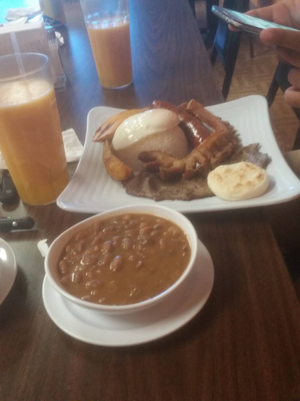 La Cazuela Restaurante Colombiano | restaurant | 9544 Richmond Ave, Houston, TX 77063, USA | 7137897312 OR +1 713-789-7312