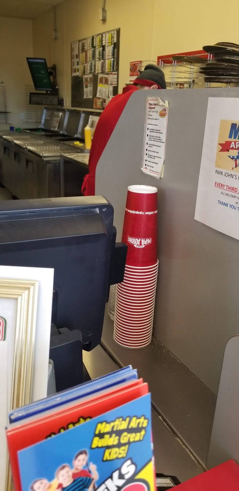 Papa Johns Pizza | restaurant | 3755 Astrozon Blvd, Colorado Springs, CO 80910, USA | 7193917272 OR +1 719-391-7272