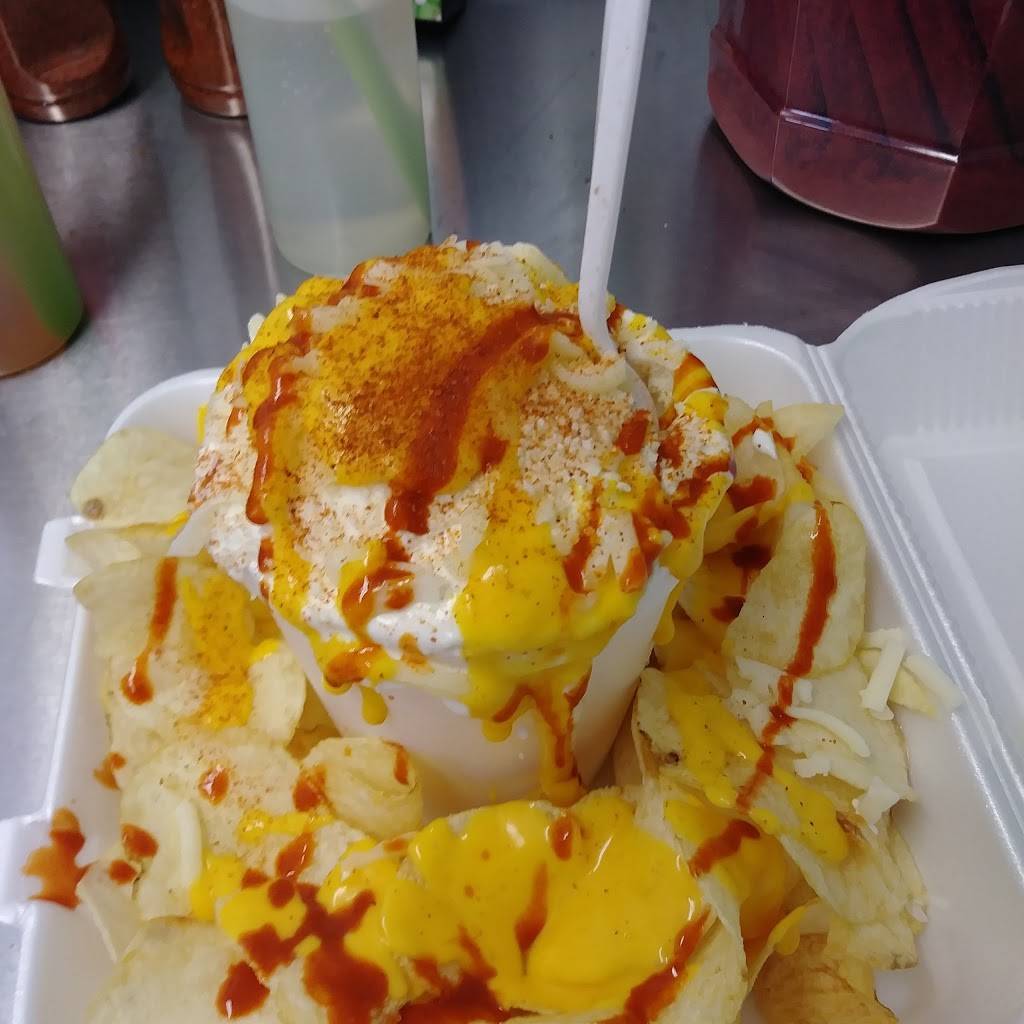 Clamatos Delicias | restaurant | 4098 N 35th Ave, Phoenix, AZ 85017, USA | 6024594955 OR +1 602-459-4955