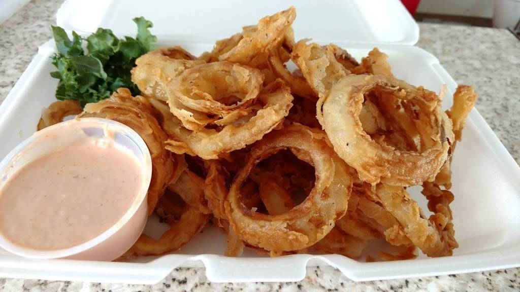 The Lobstah Buoy | restaurant | 268 Odlin Rd, Bangor, ME 04401, USA | 2072275833 OR +1 207-227-5833