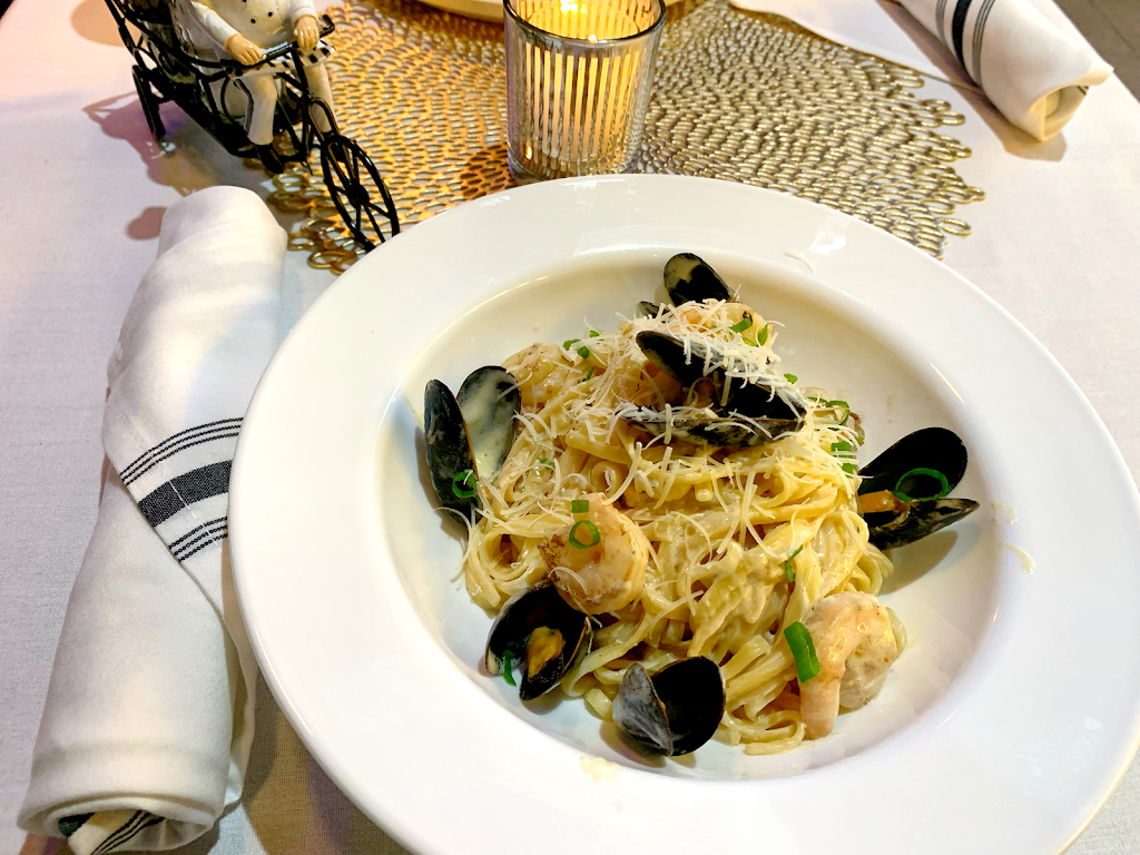 Bowen Bistro | restaurant | 342 E State St, West Lafayette, IN 47906, USA | 7654797911 OR +1 765-479-7911