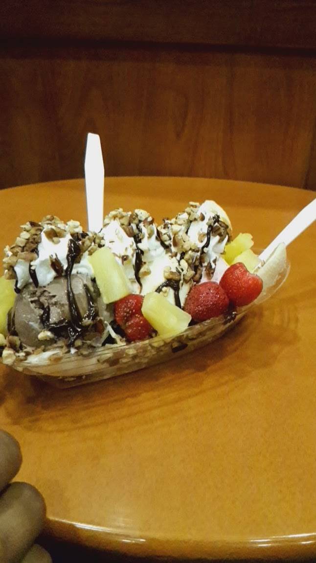 Cold Stone | bakery | 45999 Regal Plaza #100, Sterling, VA 20165, USA | 5713232777 OR +1 571-323-2777