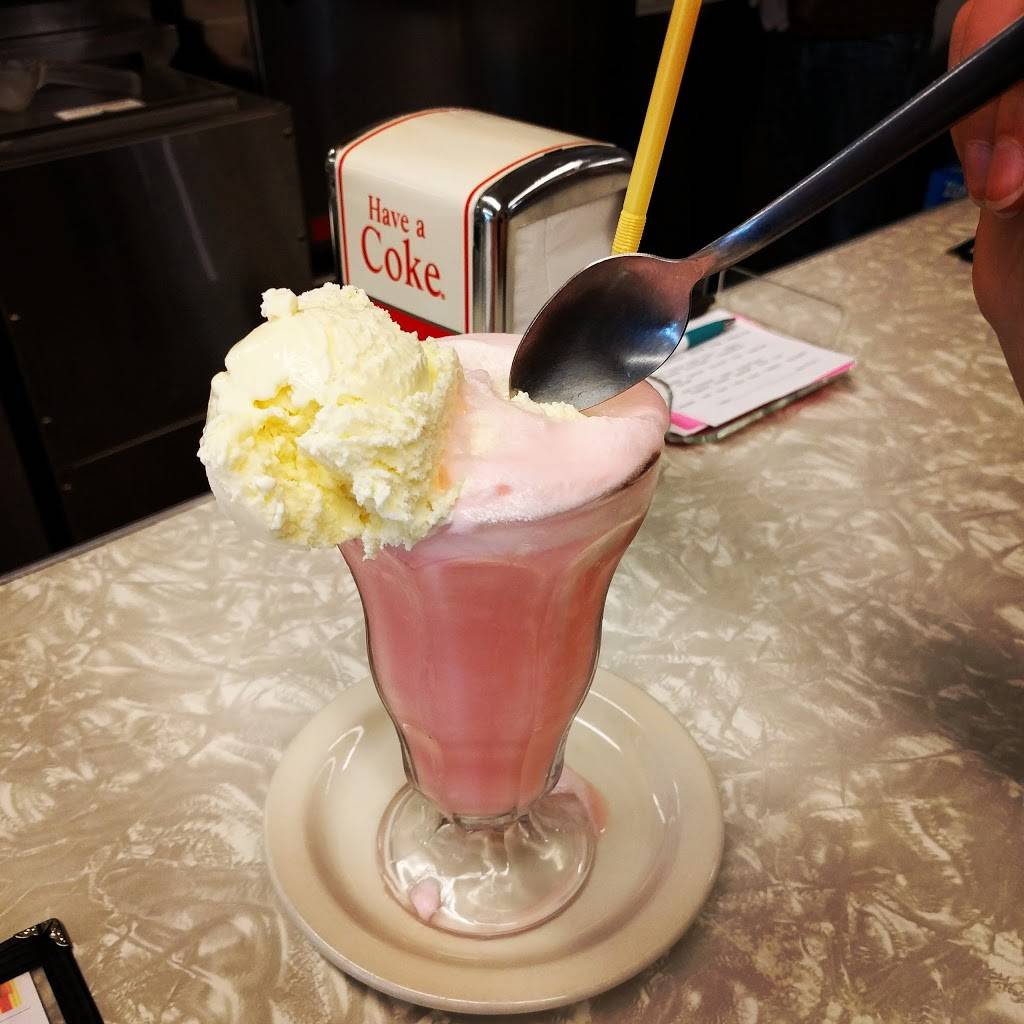 Main Street Collectors Mall & Soda Fountain | restaurant | 10909 SE Main St, Milwaukie, OR 97222, USA | 5036597632 OR +1 503-659-7632