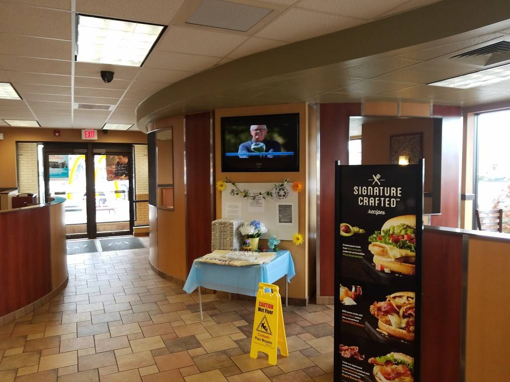 McDonalds | cafe | 17 Booth St, Canandaigua, NY 14424, USA | 5853961350 OR +1 585-396-1350