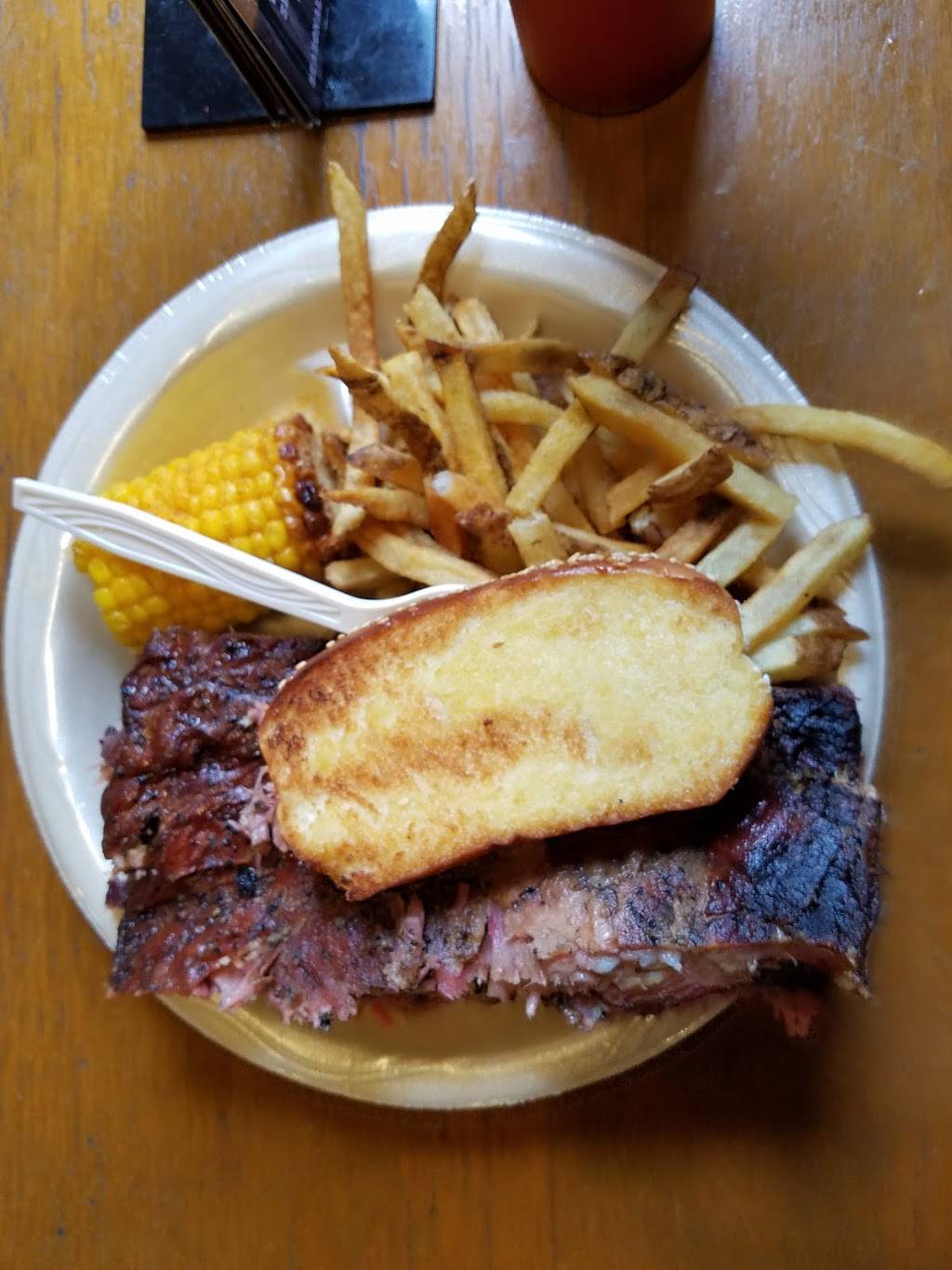 Bad Brads Bar-B-Q of Yukon | restaurant | 700 W Main St, Yukon, OK 73099, USA | 4053542122 OR +1 405-354-2122