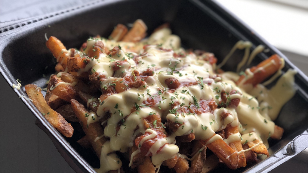 Rae’s | restaurant | 30 N Howard Ave, Croswell, MI 48422, USA | 8105466170 OR +1 810-546-6170