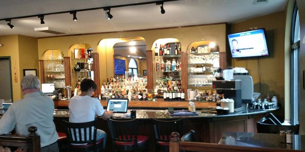 Town & Gown Bistro | restaurant | 119 N River Rd, West Lafayette, IN 47906, USA | 7652503425 OR +1 765-250-3425