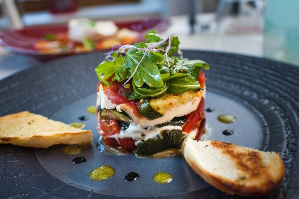 La Pizz Place Royale | meal takeaway | 3 Place Royale, Québec, QC G1K 4G3, Canada | 4186923003 OR +1 418-692-3003