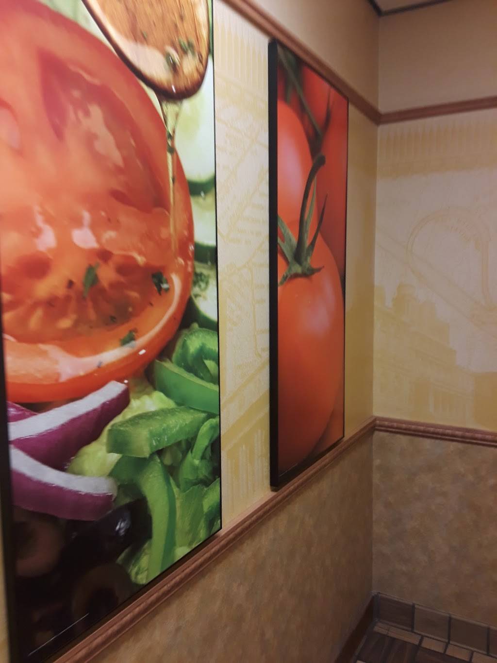 Subway | restaurant | 101 West Seven Hills Rd Suite 211 North Port, Shopping Center, Port Washington, WI 53074, USA | 2622681390 OR +1 262-268-1390