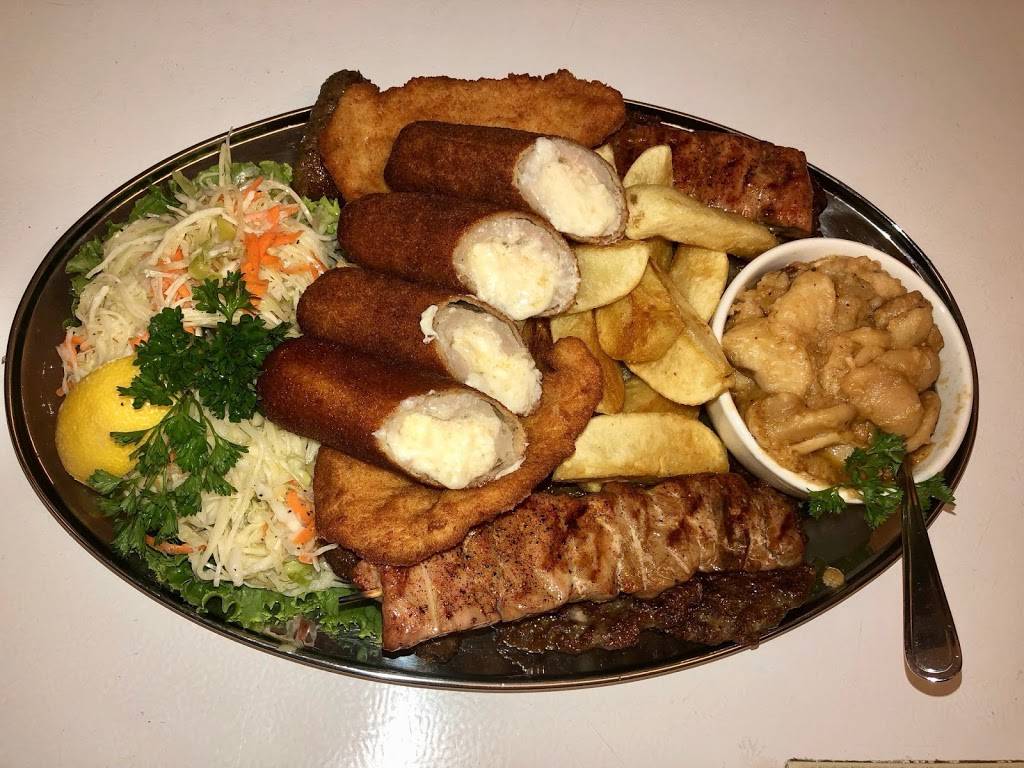 Flamingos Restaurant & Bar | restaurant | 385 The West Mall, Etobicoke, ON M9C 1E7, Canada | 4169139258 OR +1 416-913-9258