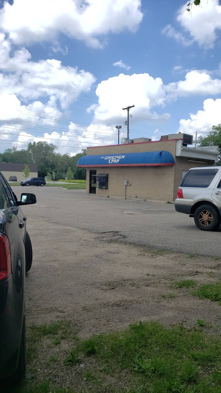 Chicken Coop | restaurant | 1180 E Columbia Ave, Battle Creek, MI 49014, USA | 2699622973 OR +1 269-962-2973