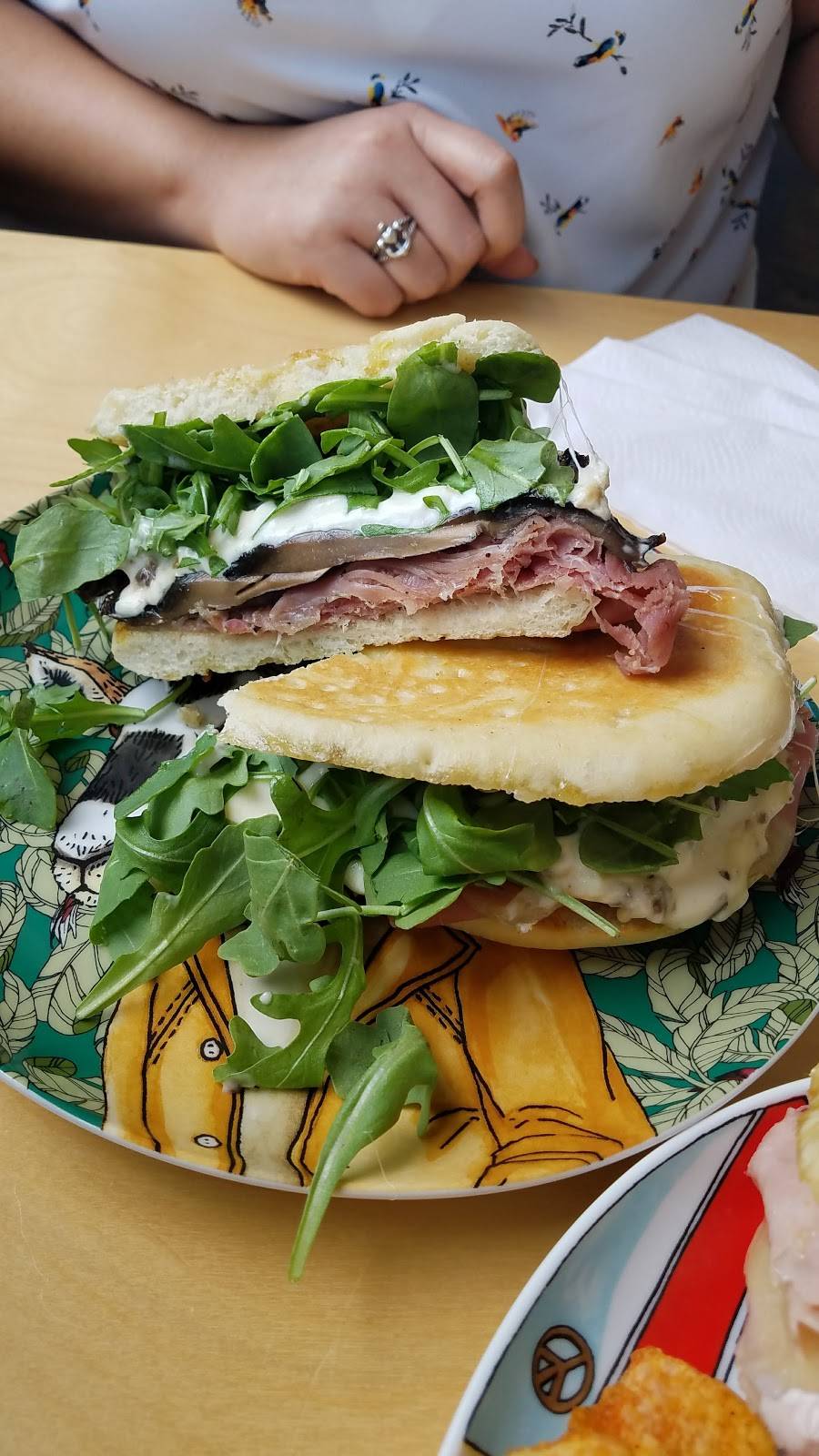 South Alamode Panini & Gelato Company | cafe | 1420 S Alamo St, San Antonio, TX 78210, USA | 2107888000 OR +1 210-788-8000