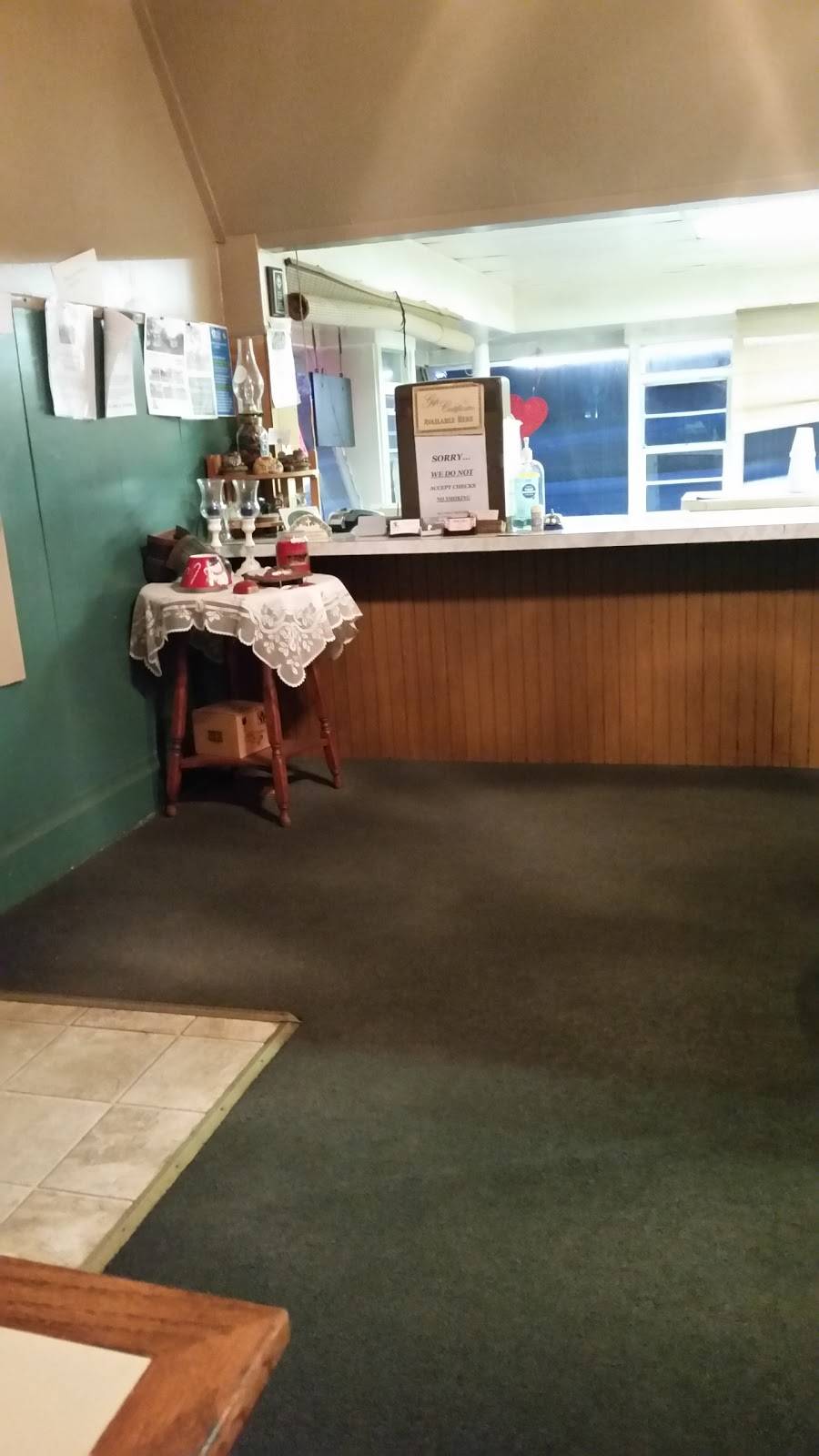 BGs Family Restaurant | restaurant | 290 Craig St, Craigsville, VA 24430, USA | 5409975019 OR +1 540-997-5019