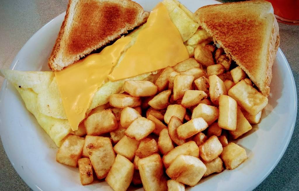 Small Town Diner | restaurant | 719 S Main St, Mt Pleasant, TN 38474, USA | 9313790047 OR +1 931-379-0047