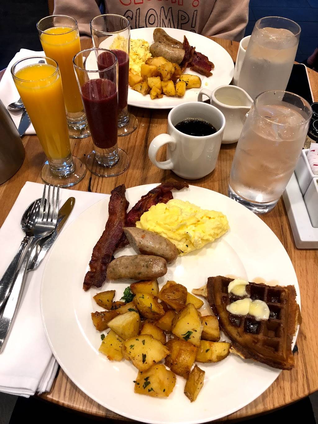 The Fig and the Judge | restaurant | 949-999 6th Ave, Seattle, WA 98104, USA | 2065830300 OR +1 206-583-0300