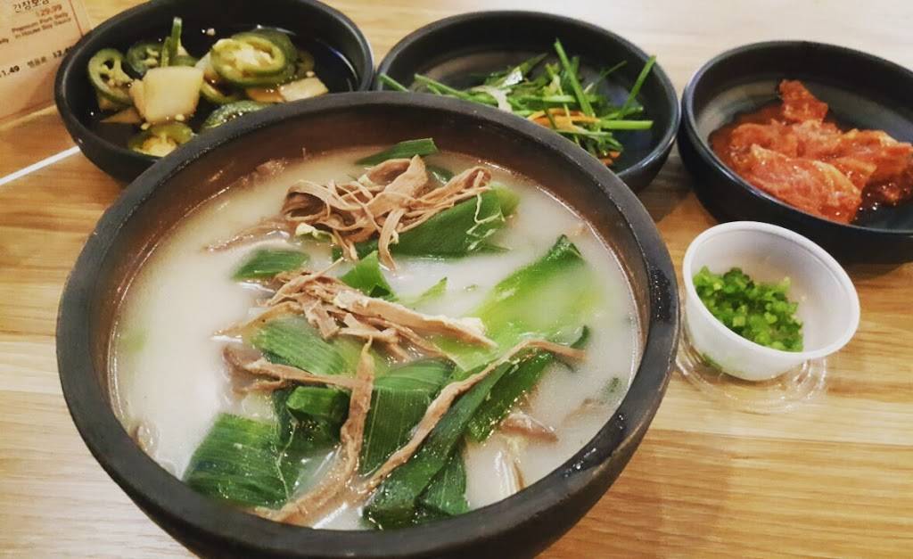 Yuk Dae Jang | restaurant | 3033 W 6th St, Los Angeles, CA 90020, USA | 2133521331 OR +1 213-352-1331