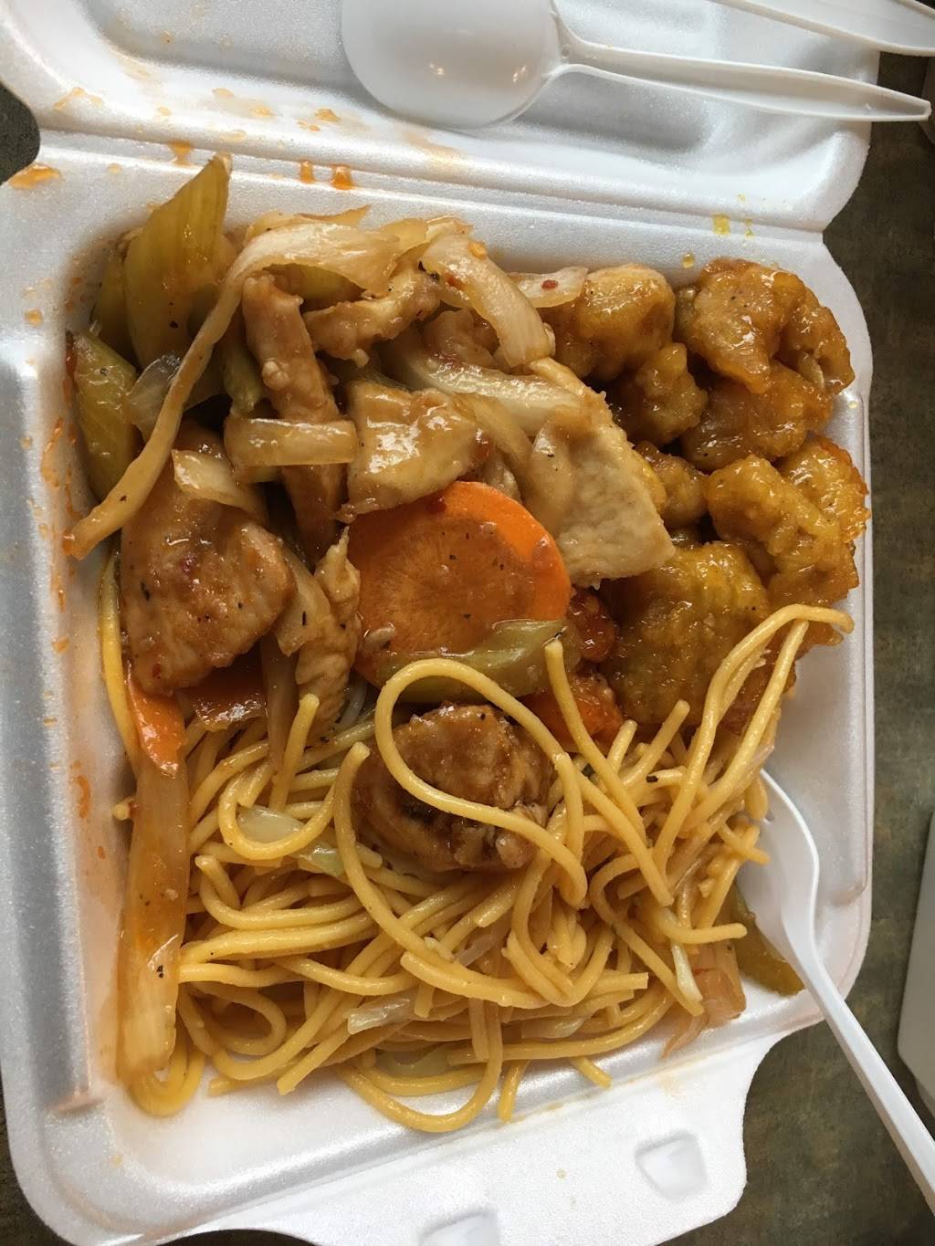 Bistro THAI | restaurant | 4000 Baldwin Rd, Auburn Hills, MI 48326, USA | 2486361424 OR +1 248-636-1424