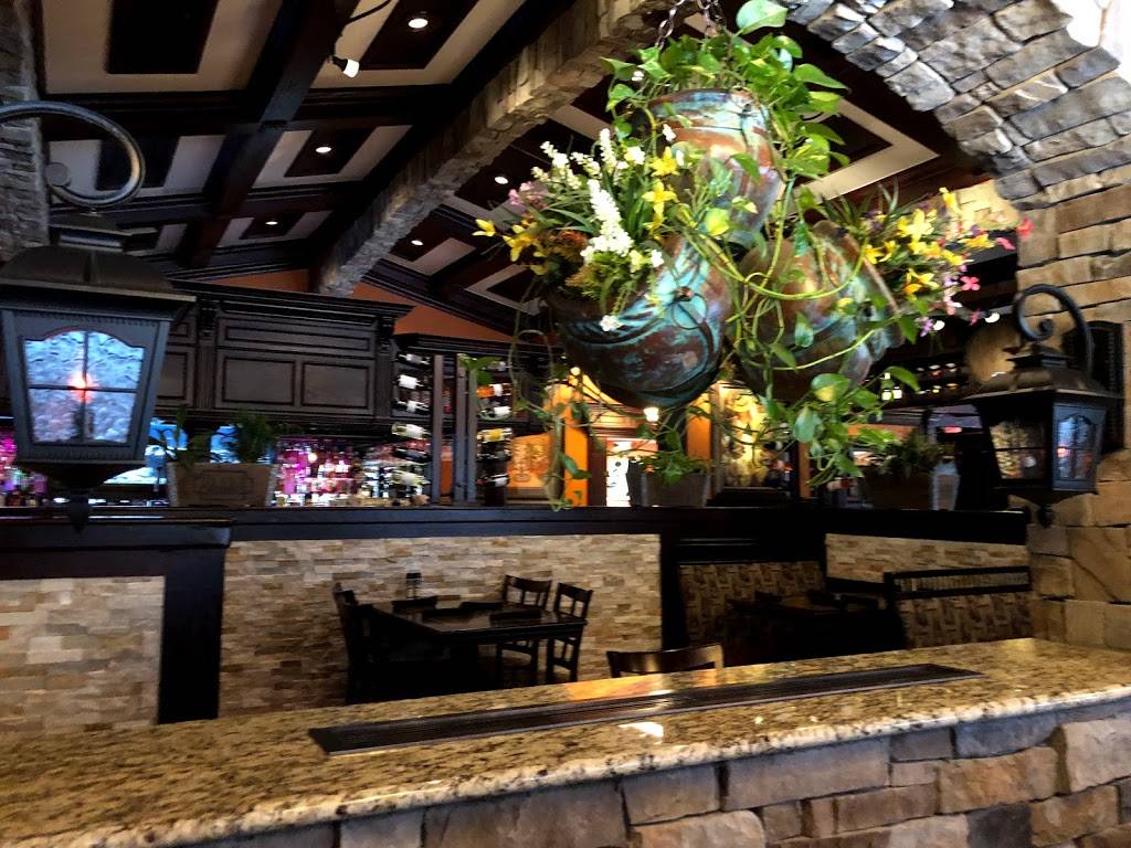 Moustos Pasta and Grill | restaurant | 1305 E Wood St, Paris, TN 38242, USA | 7314079155 OR +1 731-407-9155