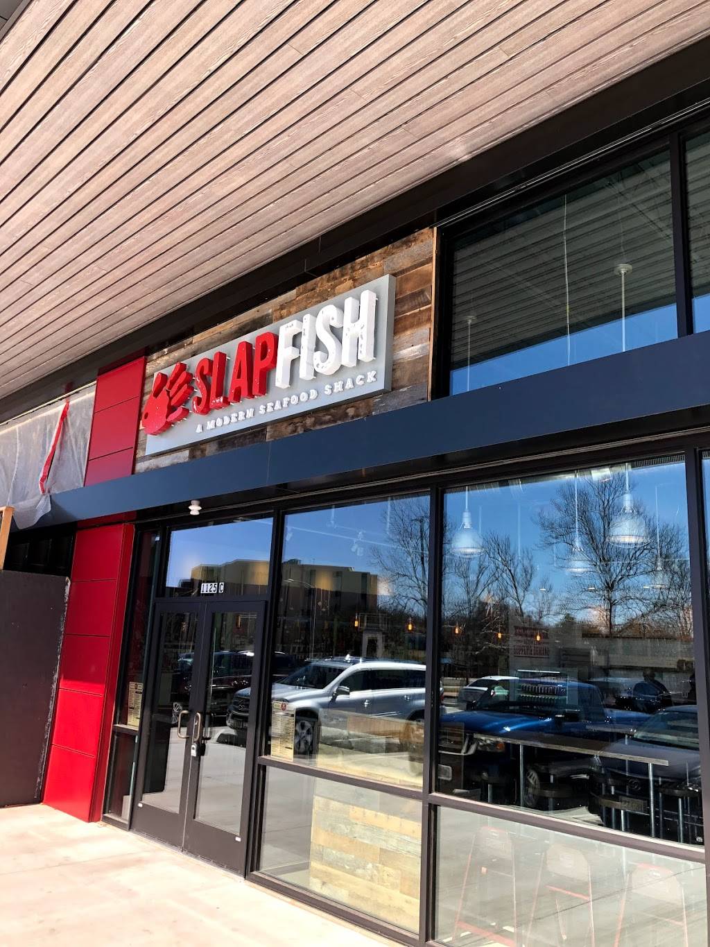 Slapfish | restaurant | 1125 NW 63rd St, Nichols Hills, OK 73116, USA | 4052424398 OR +1 405-242-4398