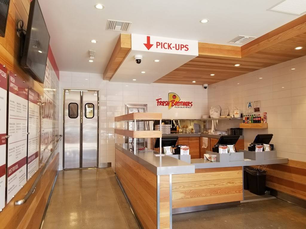 Fresh Brothers - Burbank | restaurant | 4005 W Riverside Dr, Burbank, CA 91505, USA | 8188581800 OR +1 818-858-1800