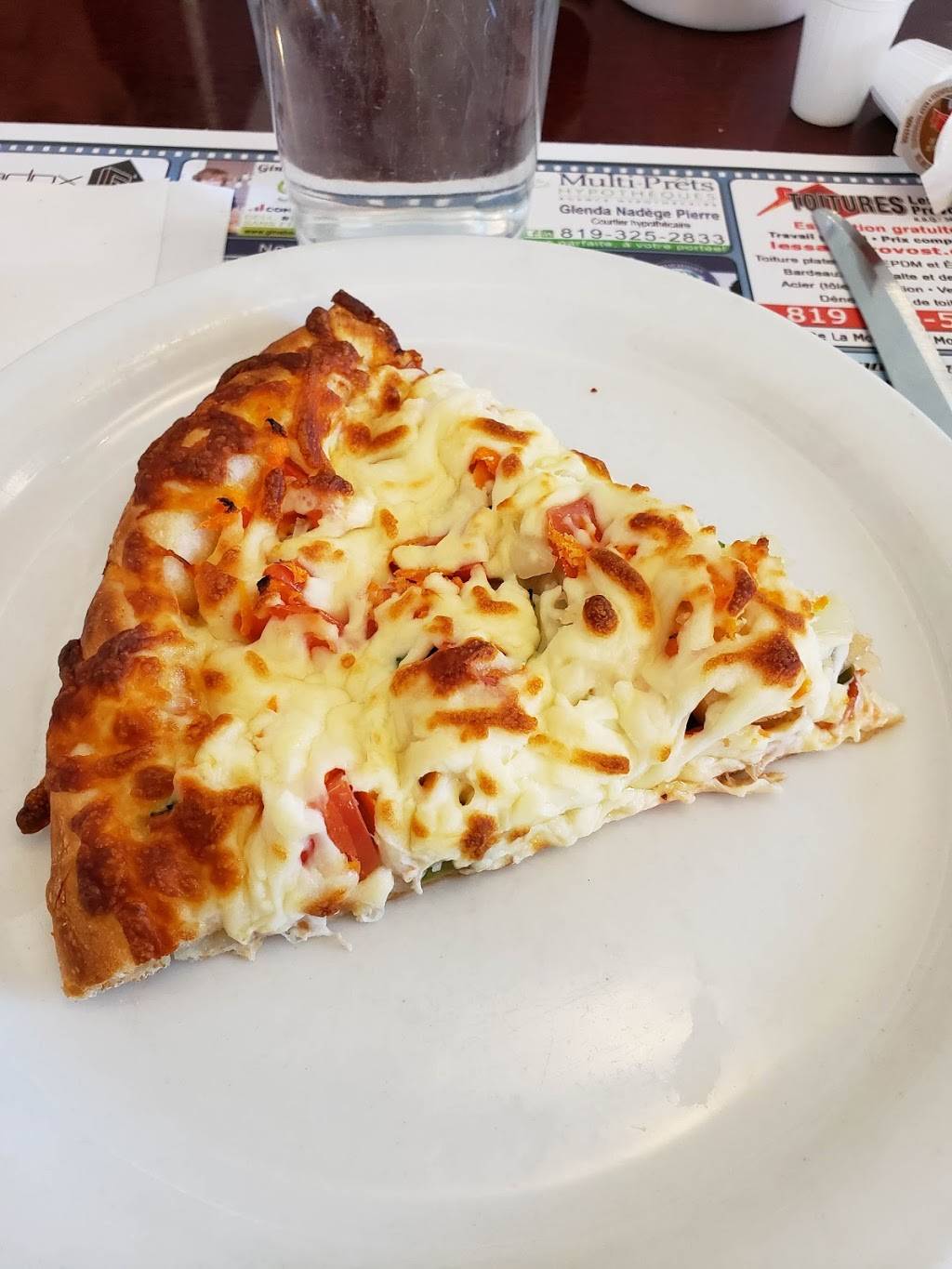 Restaurant Le Villageois | restaurant | 289 QC-323, Brébeuf, QC J0T 1B0, Canada | 8194258282 OR +1 819-425-8282